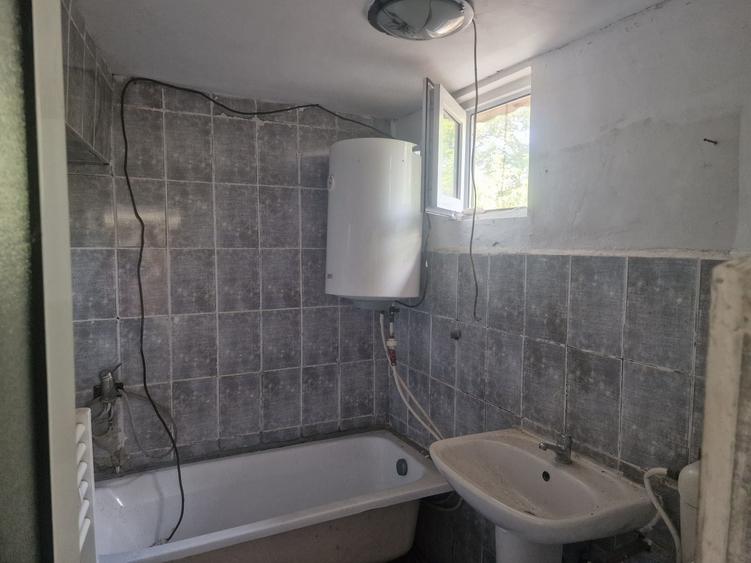 Casă cu 3 camere în Tărtășești