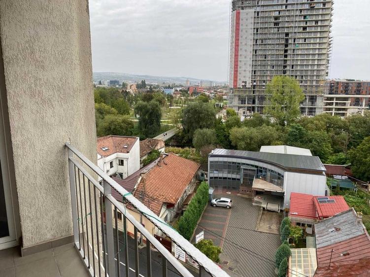 Apartament cu 2 camere decomandat în Central