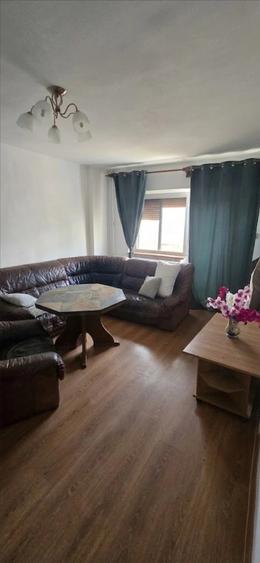 Apartament cu 4 camere decomandat în 9 Mai