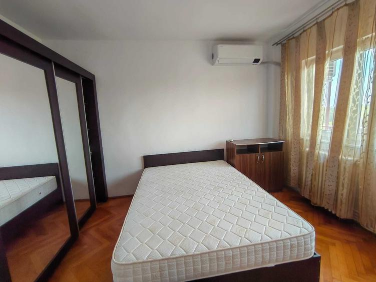 Apartament cu 3 camere decomandat în Complex Studențesc