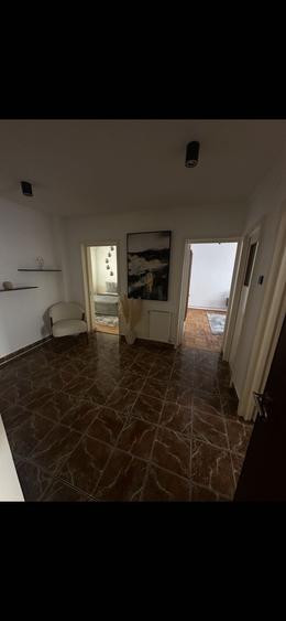 Apartament cu 4 camere decomandat în Banat
