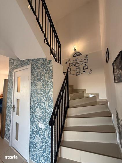 Casă cu 4 camere cu Teren 250 Mp în Clinceni