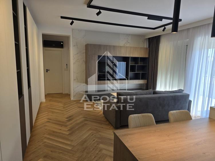 Apartament cu 2 camere semidecomandat, mobilat în Aradului