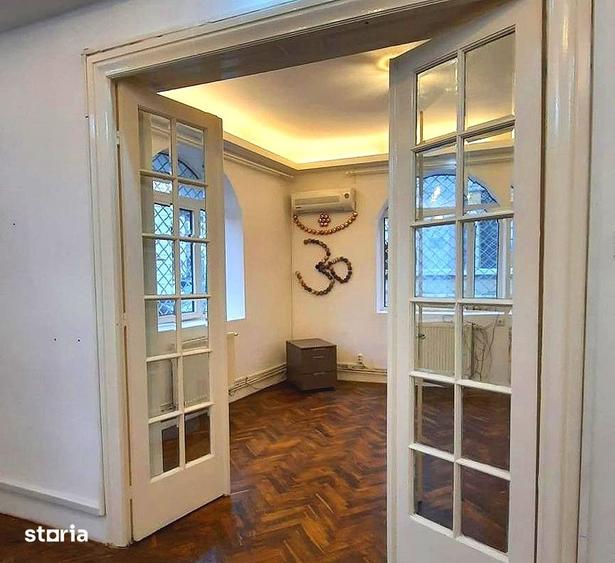 Apartament cu 3 camere semidecomandat în Eminescu