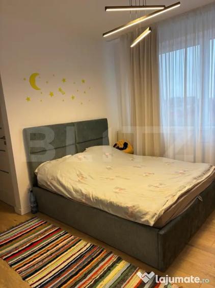 Apartament cu 3 camere decomandat, mobilat în Central