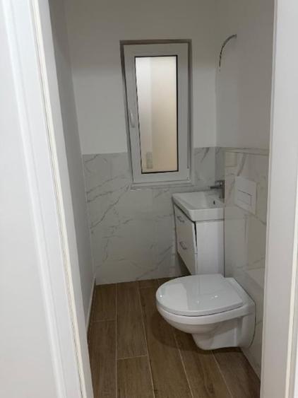 Apartament cu 3 camere decomandat în Torontalului