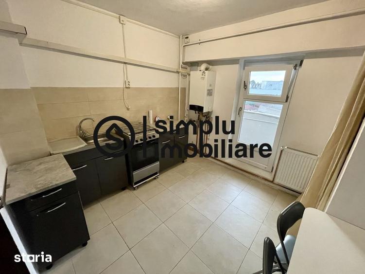 Apartament cu 3 camere decomandat în Bordei