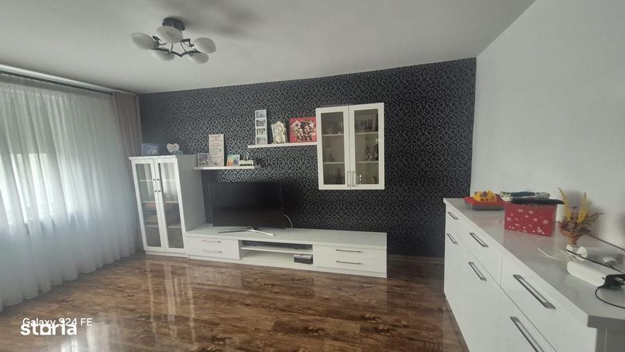 Apartament cu 3 camere în Precista