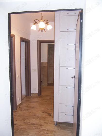 Garsonieră decomandată în Regie