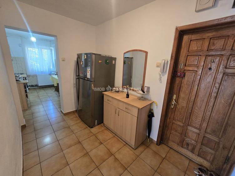 Apartament cu 2 camere circular, mobilat în Vest