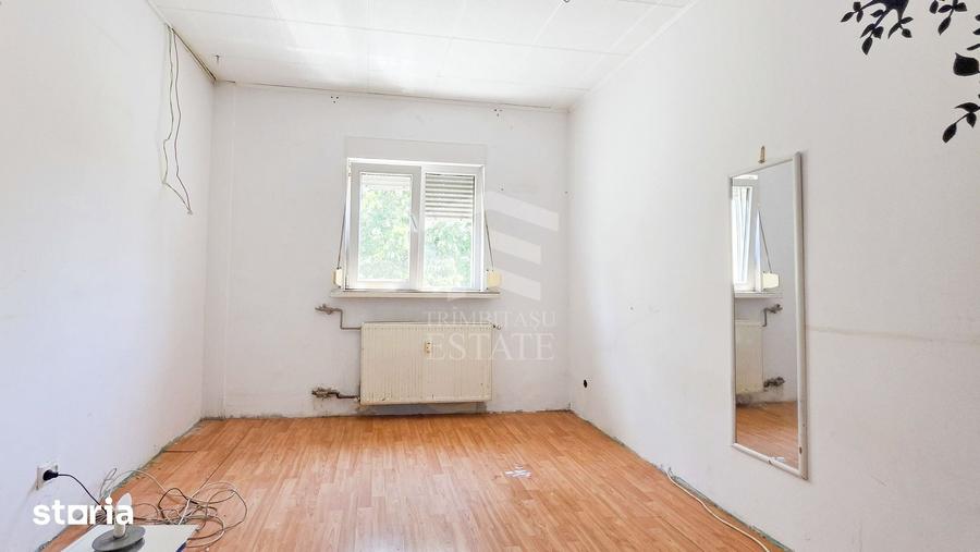 Apartament cu 4 camere în Militari