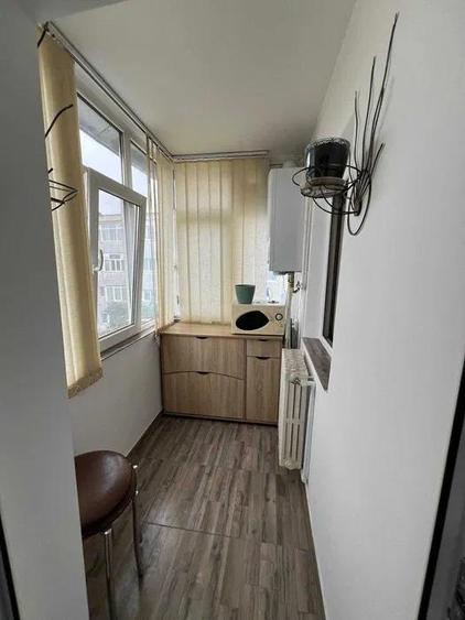 Apartament cu 2 camere decomandat, mobilat în Nicolina