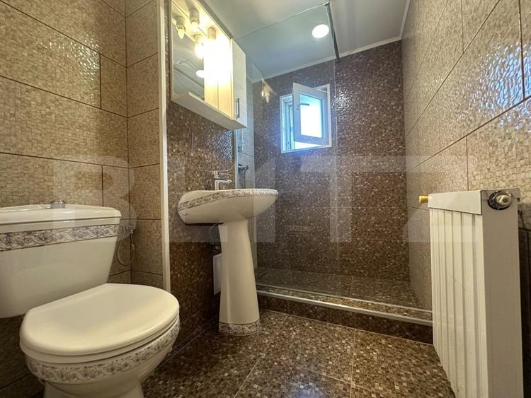 Apartament cu 2 camere decomandat, mobilat în Piața Centrală
