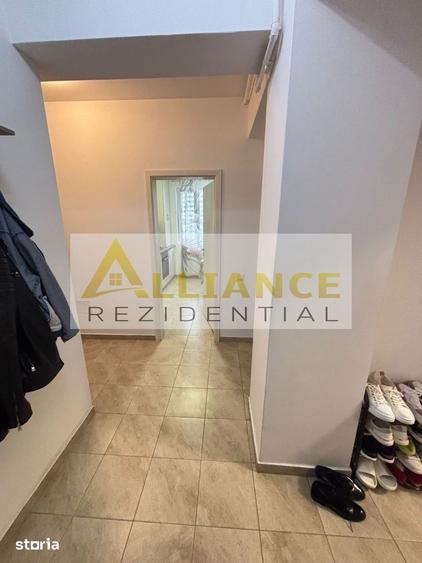 Apartament cu 3 camere, mobilat în Central