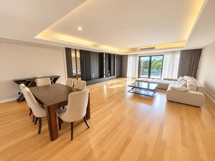Apartament cu 3 camere decomandat în Herăstrău