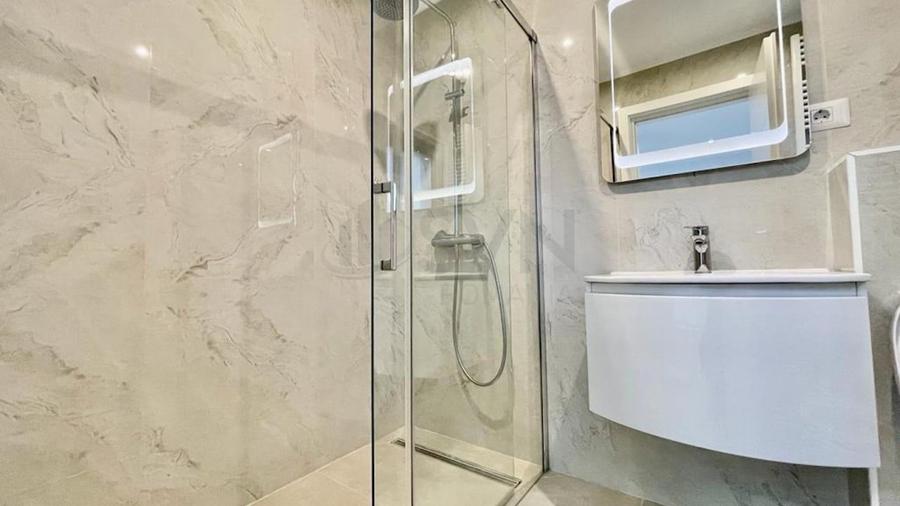 Casă individuală cu 5 camere cu Canalizare în Tunari