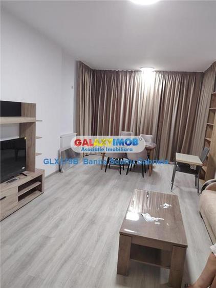 Apartament cu 3 camere semidecomandat, mobilat în Est
