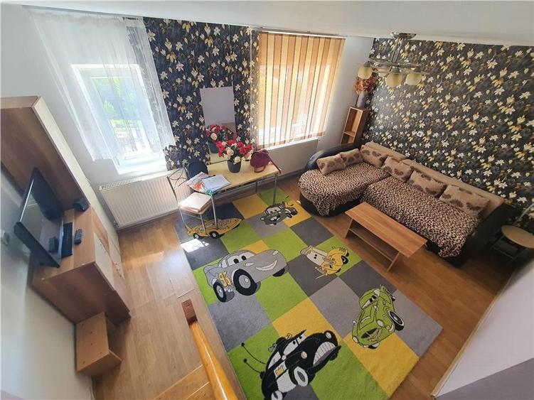 Apartament cu 2 camere semidecomandat, mobilat în Vasile Aaron