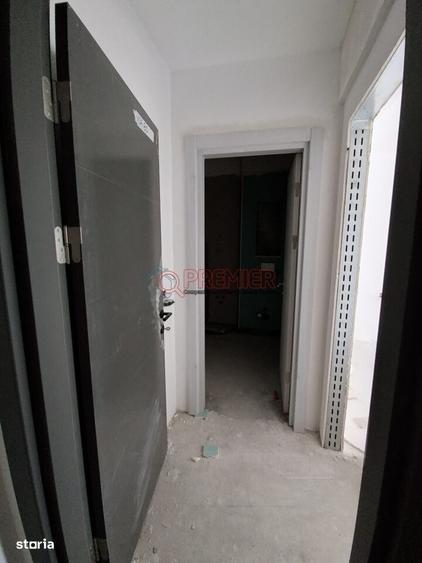 Apartament cu 4 camere în Apărătorii Patriei
