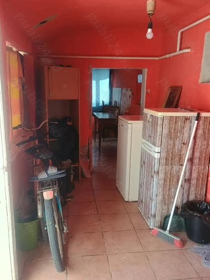 Casă cu 2 camere cu Teren 1100 Mp în Turnu