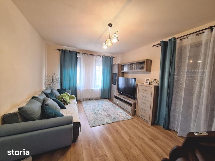 Casă cu 5 camere cu Teren 500 Mp în Giarmata