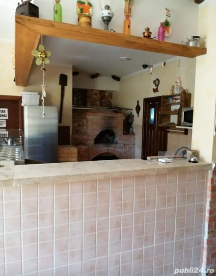 Spațiu comercial, de 320 mp, în Hălăucești