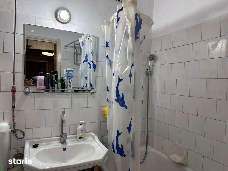Apartament cu 4 camere decomandat în Berceni