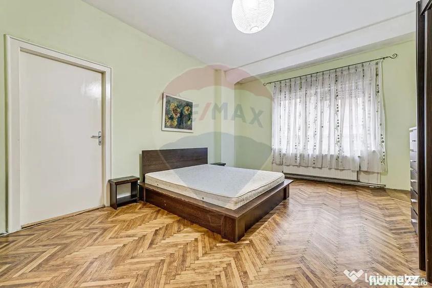 Apartament cu 4 camere decomandat în Ultracentral