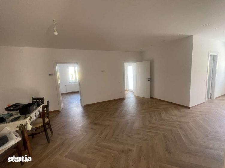 Casă cu 3 camere cu Teren 454 Mp în Calea Poplăcii