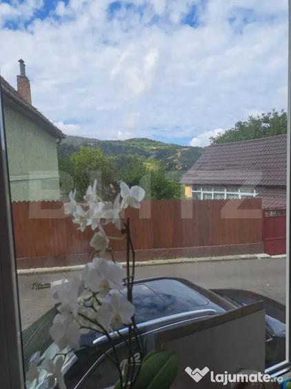 Casă cu 2 camere cu Canalizare în Schei