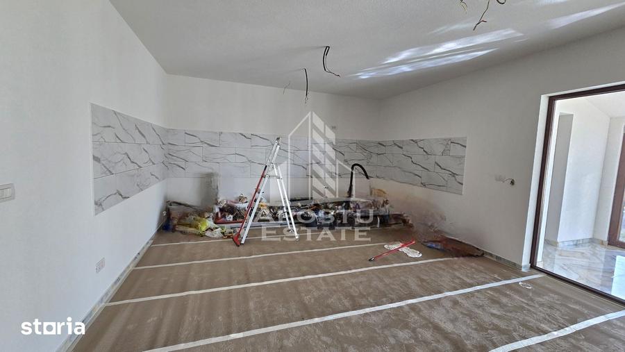 Casă cu 5 camere cu Teren 350 Mp în Ghiroda