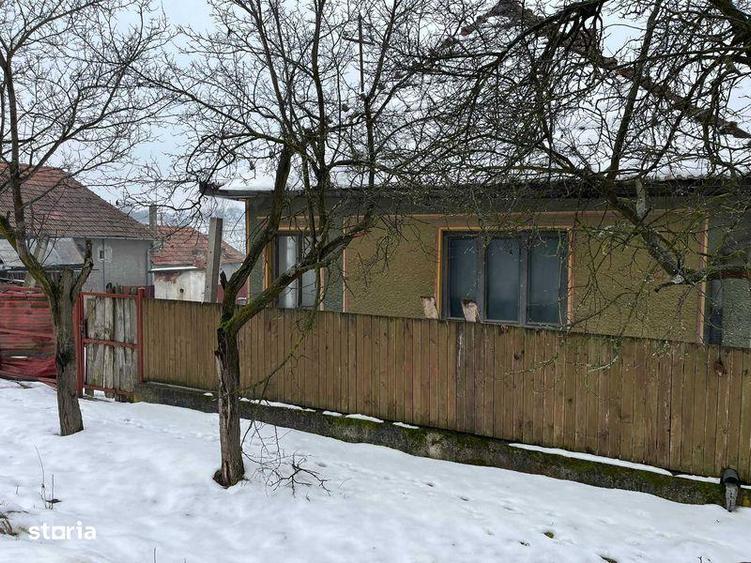 Casă cu 3 camere cu Teren 80 Mp în Central