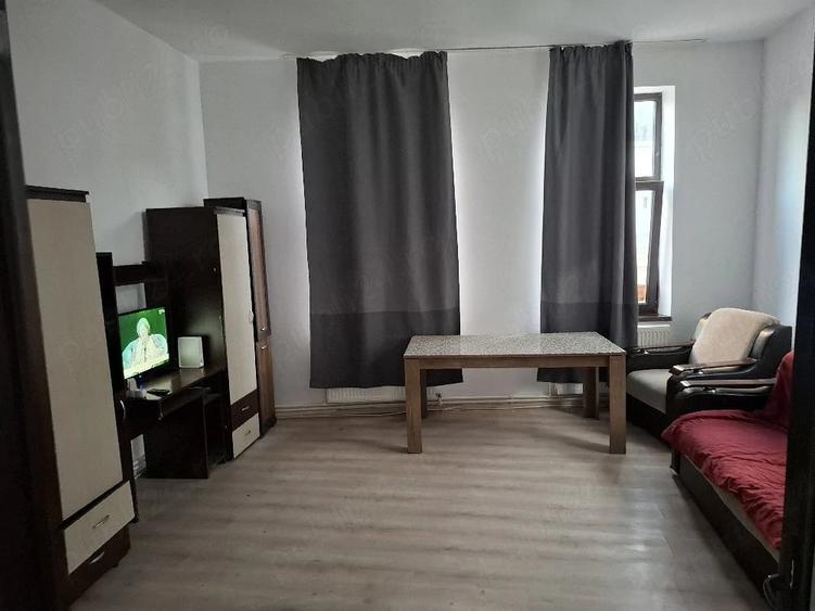 Casă cu Teren 350 Mp în Central
