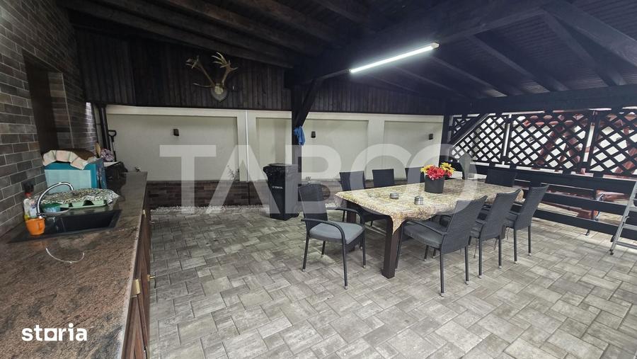 Casa individuala de vanzare 10 camere teren liber 530m zona Lupeni - 15