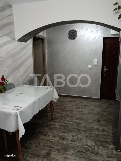 Apartament cu 2 camere semidecomandat, mobilat în Central