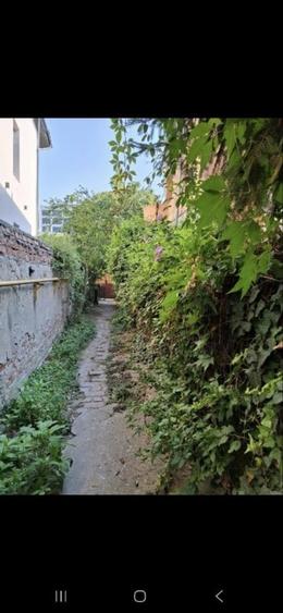 Apartament cu 3 camere decomandat în Mitropolie