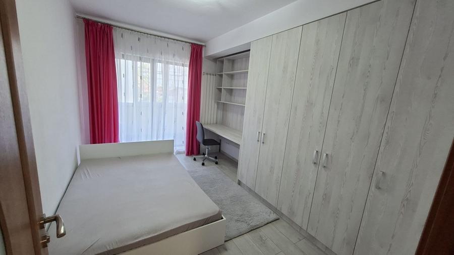 Apartament cu 3 camere decomandat în Mărăști