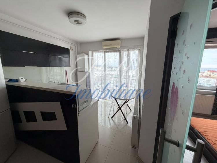 Apartament cu 2 camere semidecomandat, mobilat în Calea Turzii