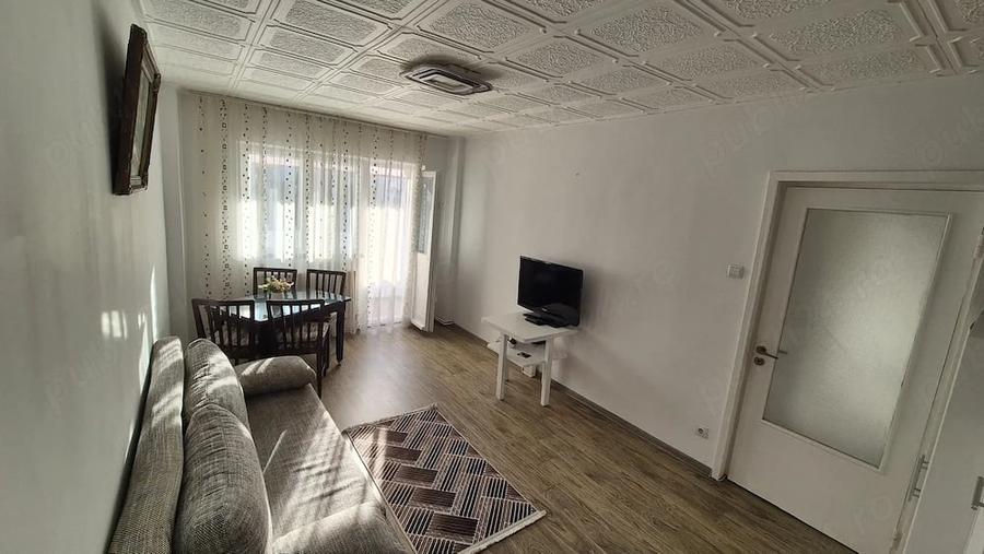 Apartament cu 2 camere decomandat în Vest