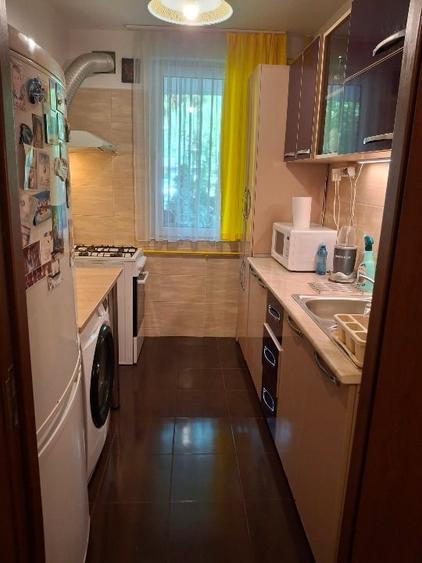 Apartament cu 2 camere decomandat, mobilat în Berceni