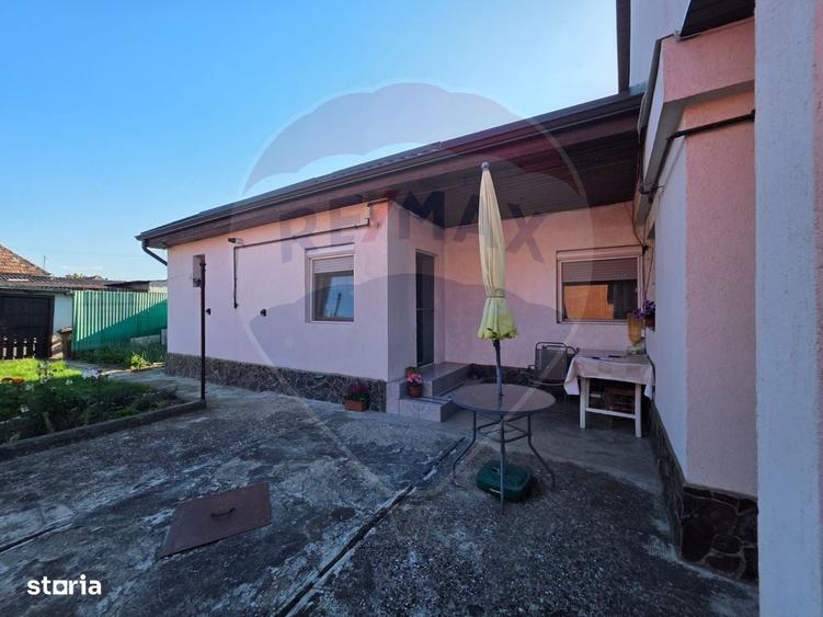 Casă cu 3 camere cu Teren 367 Mp în Central