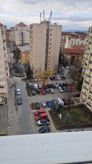 Apartament cu 3 camere decomandat în Ultracentral