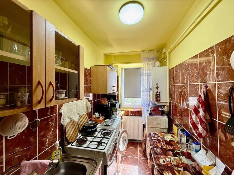 Apartament cu 2 camere decomandat în Micro 15