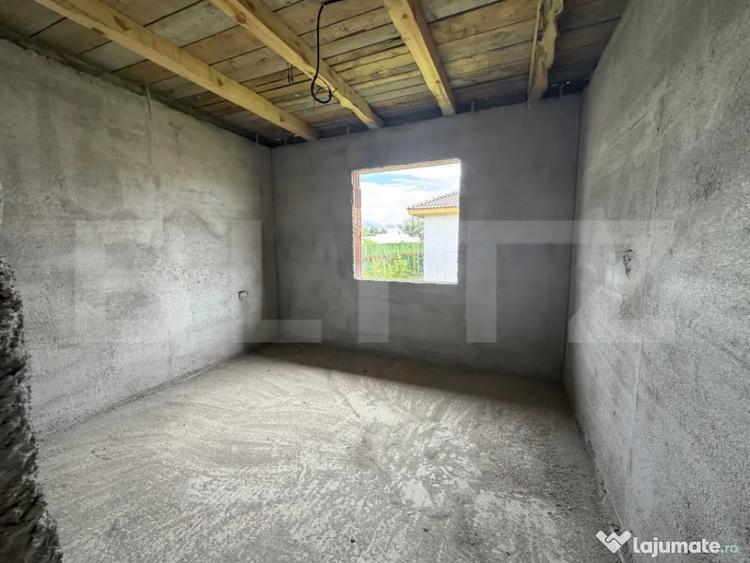 Casă cu 4 camere cu Teren 430 Mp în Central
