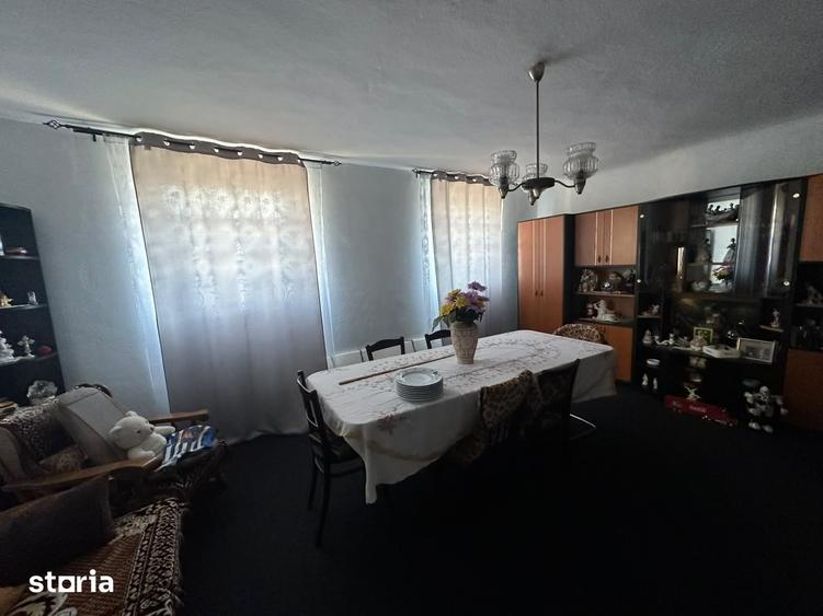 Casă cu 4 camere cu Teren 229 Mp în Drăgășani