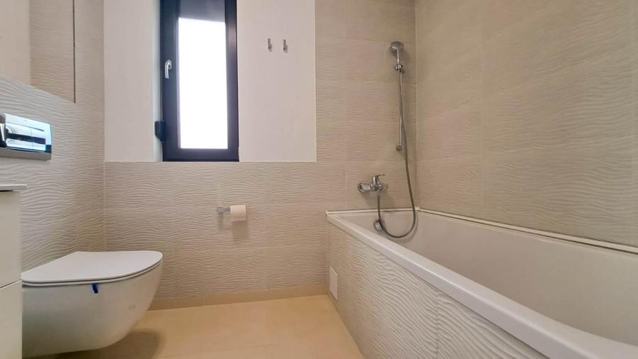 Duplex cu 5 camere cu Piscina în Tunari