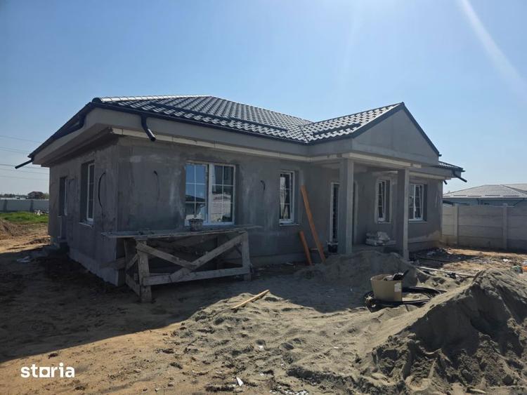 Casă cu 3 camere decomandat cu Teren 394 Mp în Central
