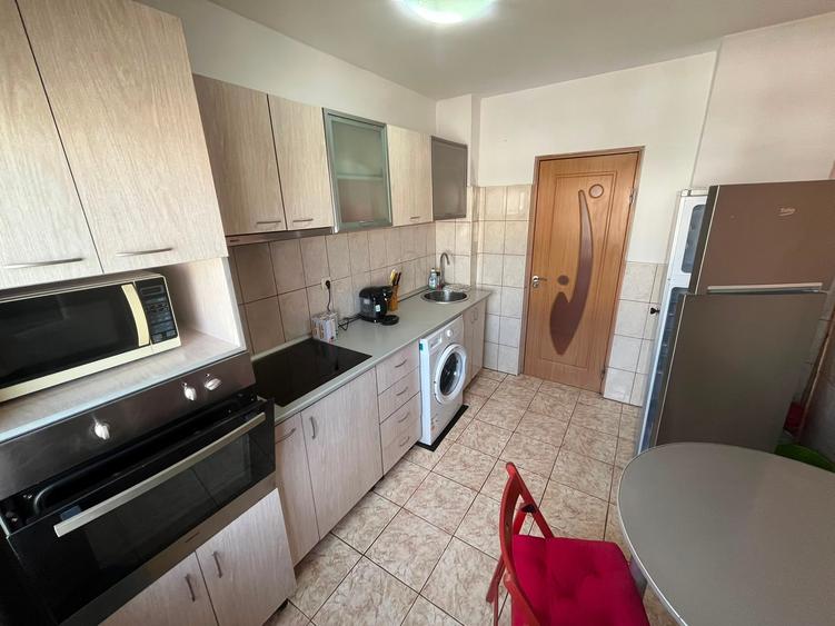Apartament cu 2 camere decomandat în Drumul Taberei