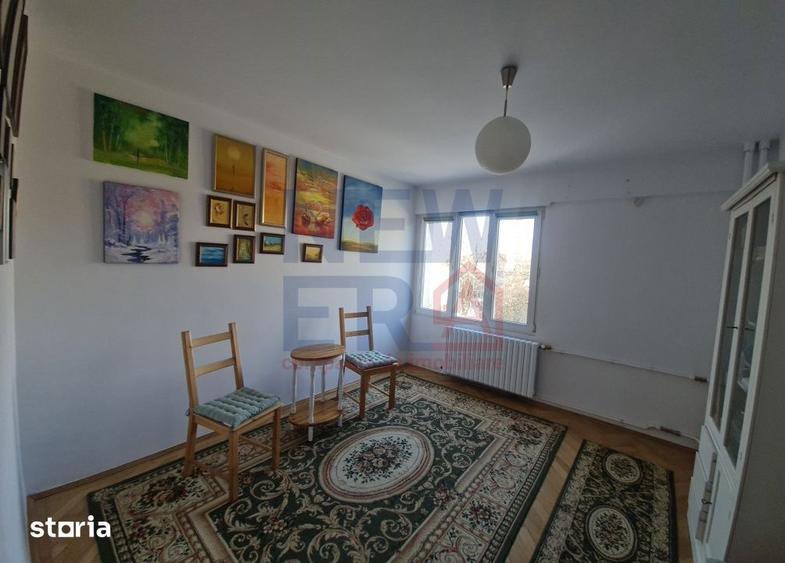 Apartament cu 4 camere decomandat în Dămăroaia