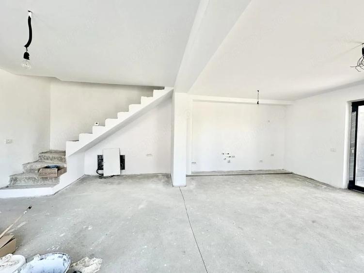 Casă cu 4 camere cu Teren 310 Mp în Bazoș